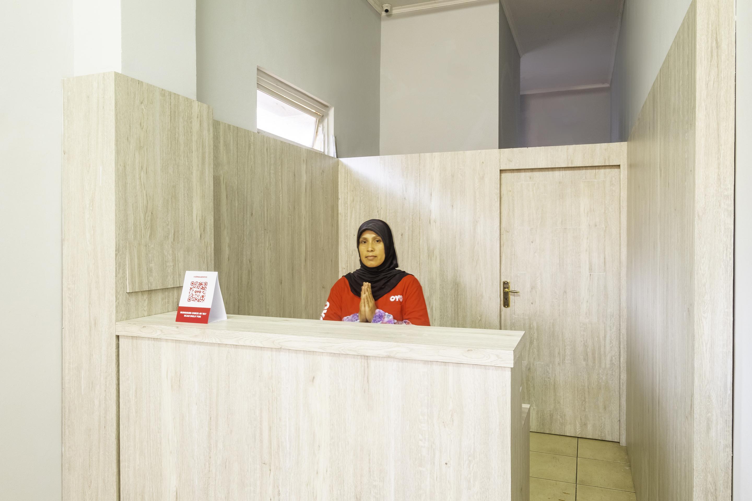 Karins Guesthouse Syariah Redpartner Bandung Exterior foto